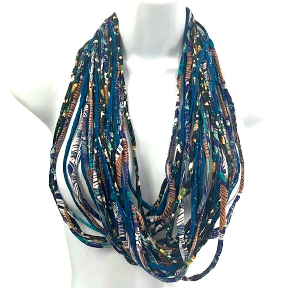 Dona Bela Shreds Shred Lite upcycled fabric necklace scarf boho jewelry NEW NWOT